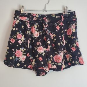 💕2 for $15 | Forever 21 | Black Floral Tie Shorts